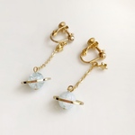 土星のピアス/イヤリング