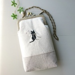 猫の刺繍 がま口スマホポーチ  コットンパール (コットンリネン)   