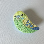 刺繍ブローチ　インコちゃん