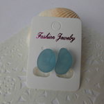 送料無料　シーグラスのノンホールピアス