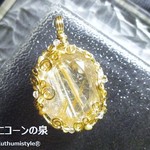 ルチルクォーツ・ファセットカットペンダント（ワイヤージュエリー☆ワイヤーアクセサリー☆ワイヤーラッピング天然石ネックレス）