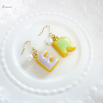 【受注】選べる文字＆色＊ABCクッキーピアス
