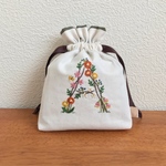 刺繍巾着ポーチ【Ａ】