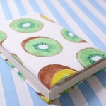 ブックカバー  フレッシュキウイ