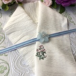 080半襟&帯留め付き帯締め 正絹　アクリルフラワー✨刺繡フラワー