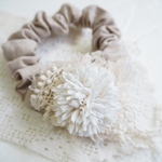 シロツメクサとアジサイのnaturalシュシュ＊