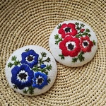 「アネモネのブーケ」刺繍のブローチ、ヘアゴム