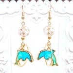 イルカの輪くぐり🐬ホログラム✨ ピアスorイヤリング