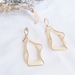 yuwaeruピアス（ivory）