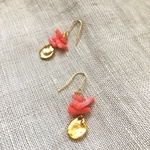 珊瑚とドロップのピアス
