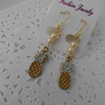 送料無料　パイナプルのピアス