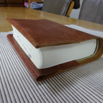 革のブックカバー　茶色　※808様ご予約品です。他の方のご購入はお控え下さい。