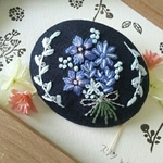 刺繍ブローチ★青の花束💐