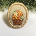 お花の刺繍ブローチ✴︎550