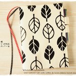 ほぼ日手帳対応カバーカズンサイズ A5手帳カバー 北欧モノトーン葉っぱ柄 モノクロ 白黒 新葉  … 
