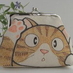 手描きにゃんこのがま口ポーチ