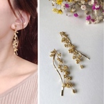 【再販💐】ゴールドの揺れる小枝アクセサリーピアス/イヤリング 
