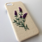 刺繍のラベンダー香る iPhoneケース 