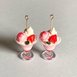 ピアス ストロベリーパフェ ミニチュア