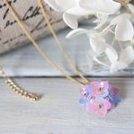 淡い色、紫陽花のネックレス