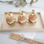 【受注制作】羊毛フェルト　キリンさんがまったりな目玉焼きベーグル