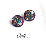ビーズサークル小花柄刺繍ピアス