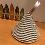 ヒッコリーの三角鍋つかみ