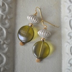 アクリルピアス(オリーブ)