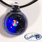 【Yasuda Glass】 ガラスの小宇宙 レインボーオパール ペンダント　No.MS710R