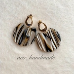 【再販】💫おおぶり ✨ ベージュストライプ模様 ✨ チタンピアス ✨ シンプルピアス / ピアス / 大ぶり / 秋冬ピアス / 大人可愛い 冬ピアス 