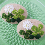 クローバーの手刺繍ブローチ3
