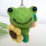 【羊毛フェルト】ヒマワリカエルちゃんのストラップ
