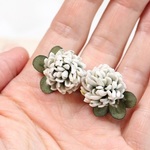 布花 プチシロツメ草ピアス