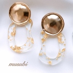 大ぶりピアス マットゴールド × 金箔クリアフープピアス