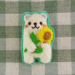 ひまわりとシロクマさんのブローチ