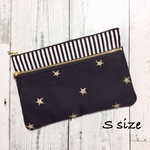 軽い！ Sサイズ 母子手帳ケース 黒 ゴールド  星 刺繍 A6 大容量