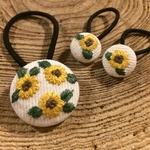 親子.姉妹ペア♡ひまわり刺繍ヘアゴム  