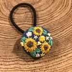 くるみボタンヘアゴム♡刺繍   ひまわり♡
