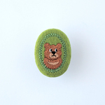 クマ刺繍ブローチ