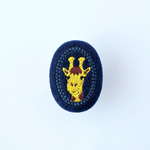 キリン刺繍ブローチ