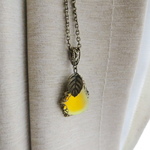 イエロー系　Vintage pear fruit  　ネックレス