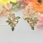 【再販】ピアス・桜と透かし細工のピアス/ゴールド