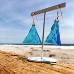 海を切り取った三角ピアス/イヤリング