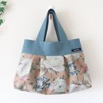 薔薇のタウンバッグ・ピンクベージュ・Mサイズ（YUWA）