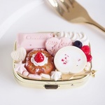 イチゴデニッシュとイチゴロールケーキのピルケース