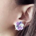 ちりめん細工ミニピアス薄紫×薄青