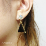 三角のピアス