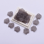 送料無料60個  アクリルパーツ スクラブ 花びら 穴あり 15×15mm グレー as402