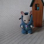 立っち赤ちゃんのフード付きロンパース