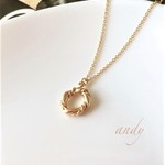 Lease Motif Mat Gold Necklace